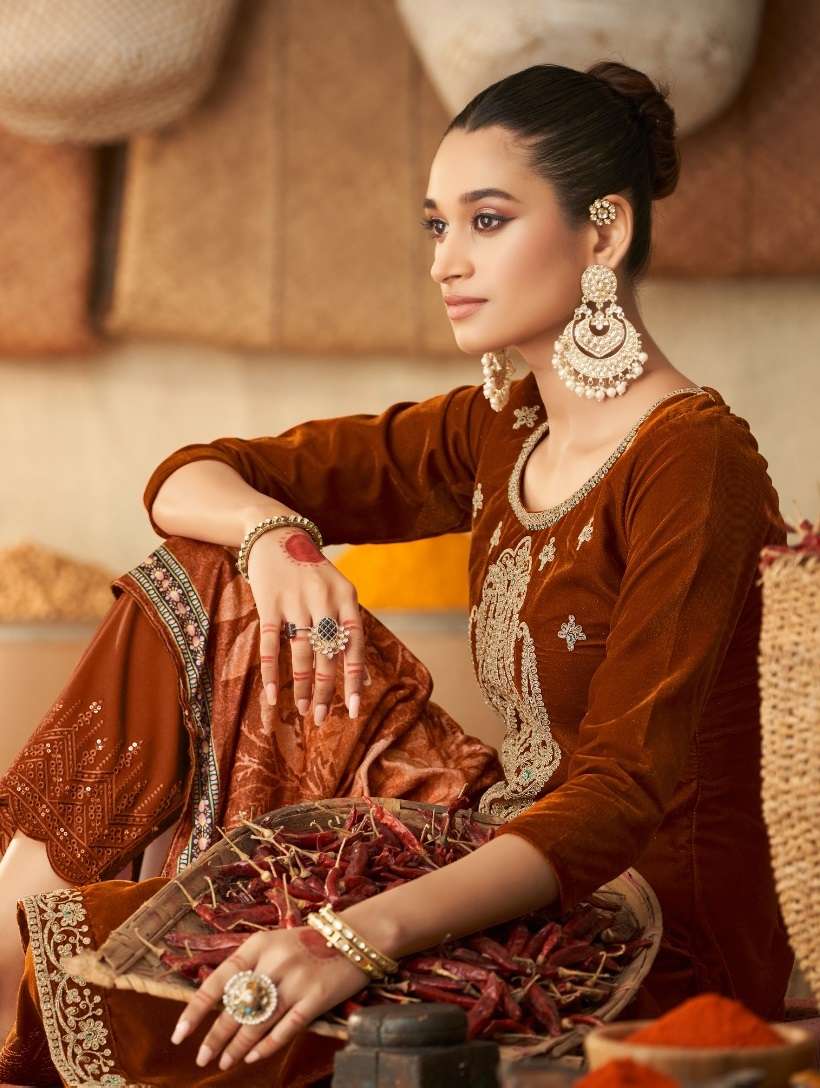 Daira Winter Queen by Kesar